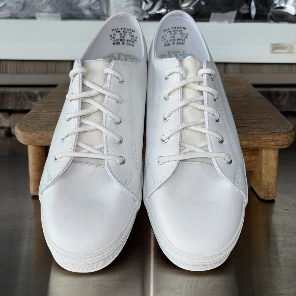 Keds Original White Lace Up Sneakers Ready to Wear  Women's Casual 8.5 Shoes EUC